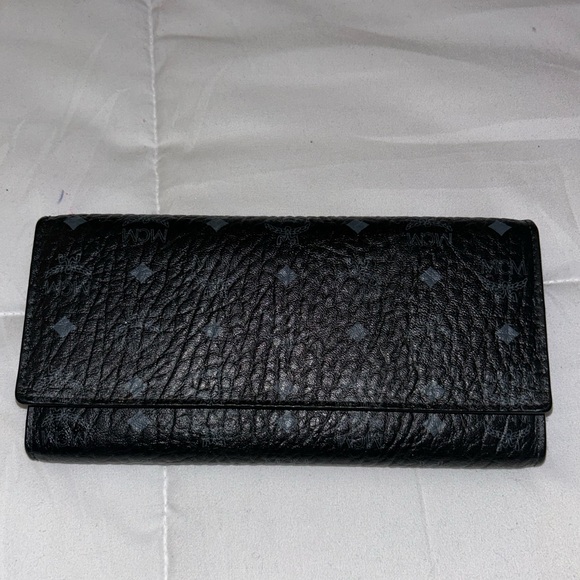 MCM Tri-Fold wallet - Picture 1 of 6